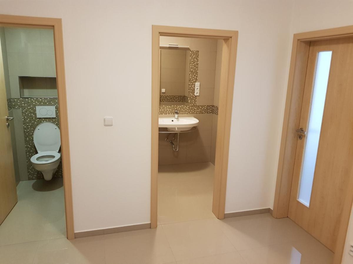 Newly Built Apartment 4 With Balcony Near Center Брно Екстер'єр фото