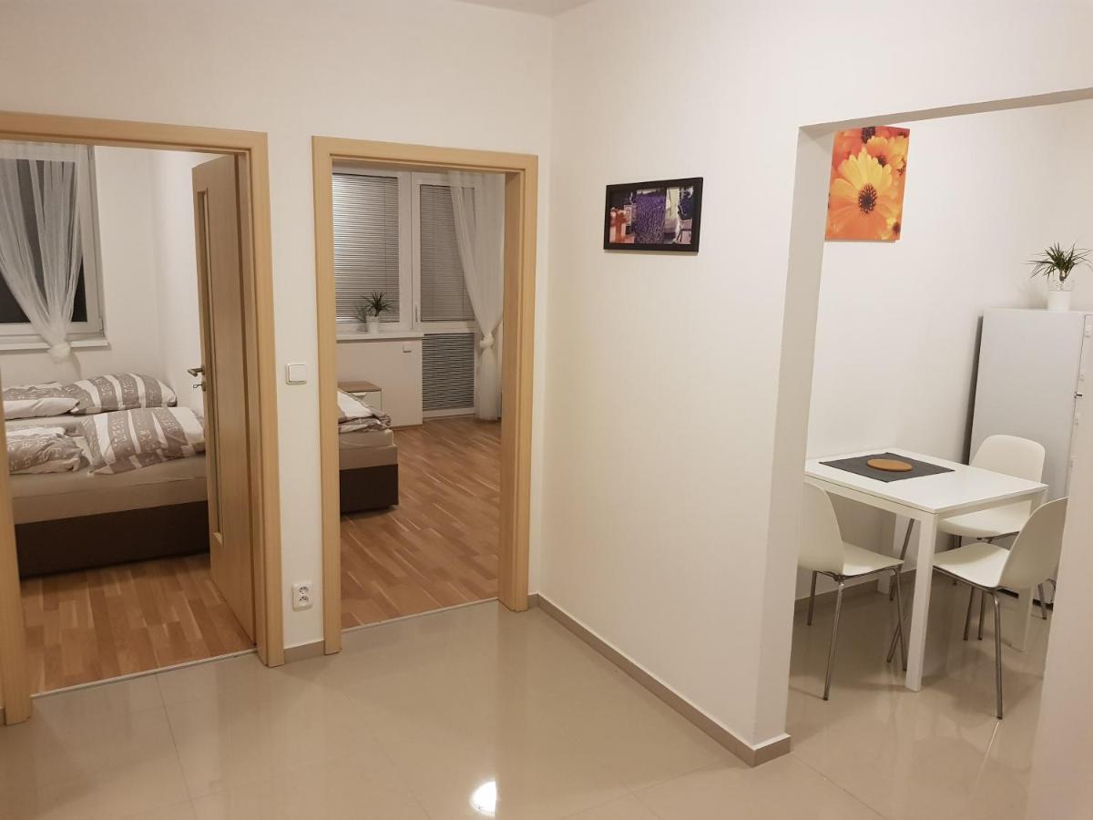 Newly Built Apartment 4 With Balcony Near Center Брно Екстер'єр фото